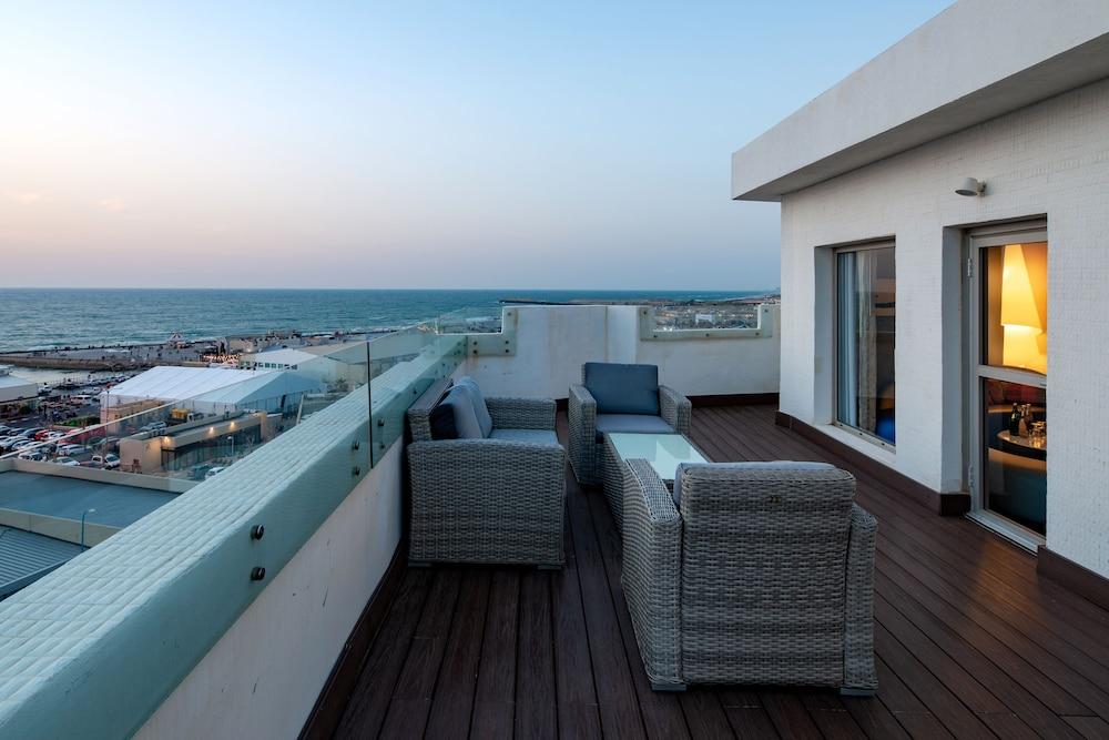 Play Seaport Suite Hotel Tlv Tel Aviv Exteriör bild