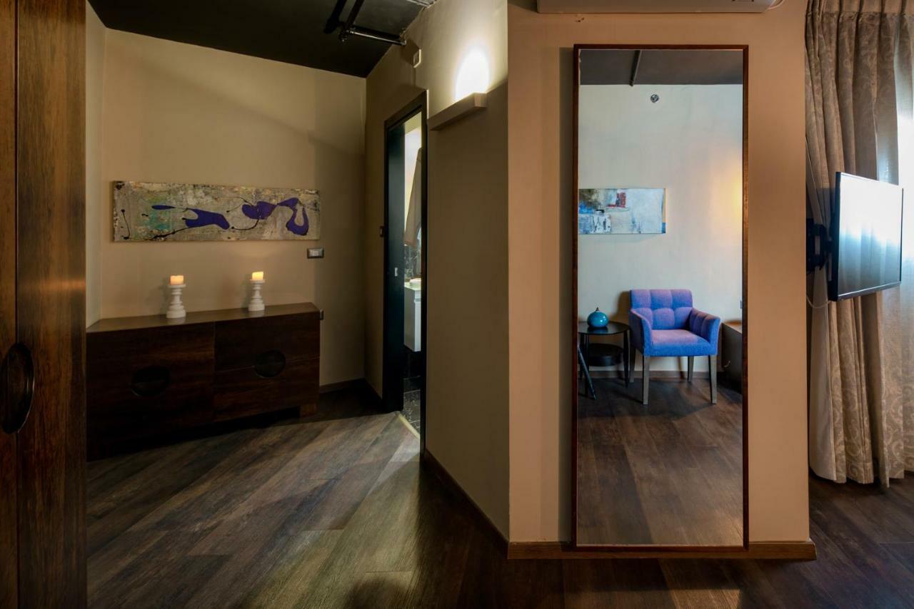 Play Seaport Suite Hotel Tlv Tel Aviv Exteriör bild